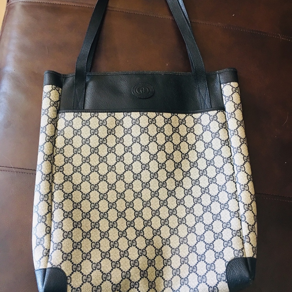 GUCCI gg supreme 💯 % auténtica. Vintage patter.